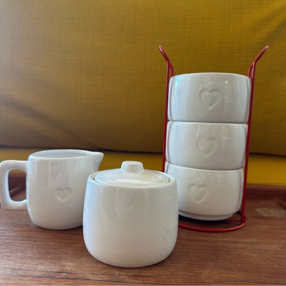 Other - 🤍♥️White Ceramic Tea Set with Heart Design♥️🤍